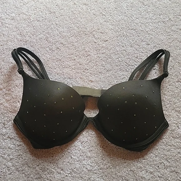 Victoria's Secret very sexy push up bra - Picture 1 of 2